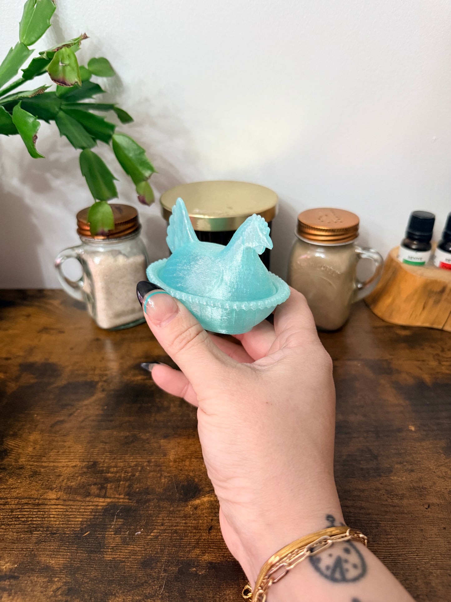 Hen on a nest trinket dish