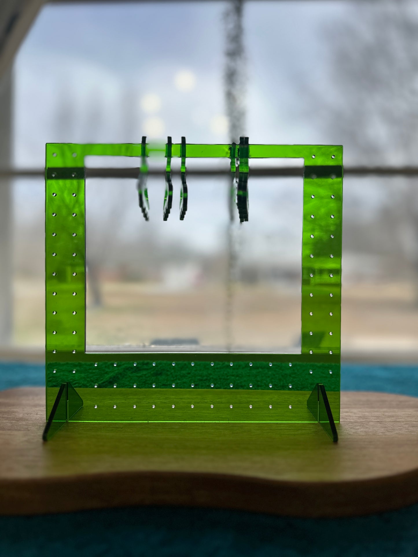 Jewelry display with 6 hangers