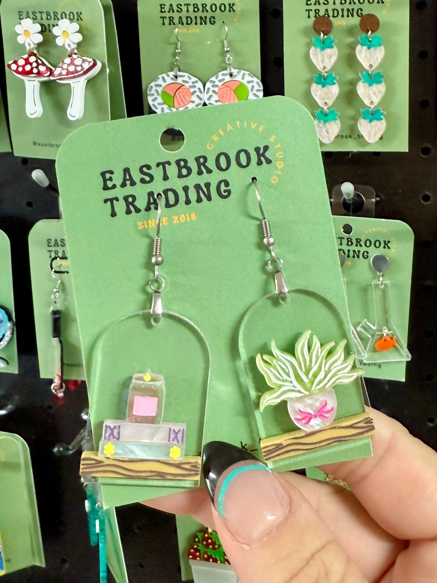 Cozy Shelf Earrings