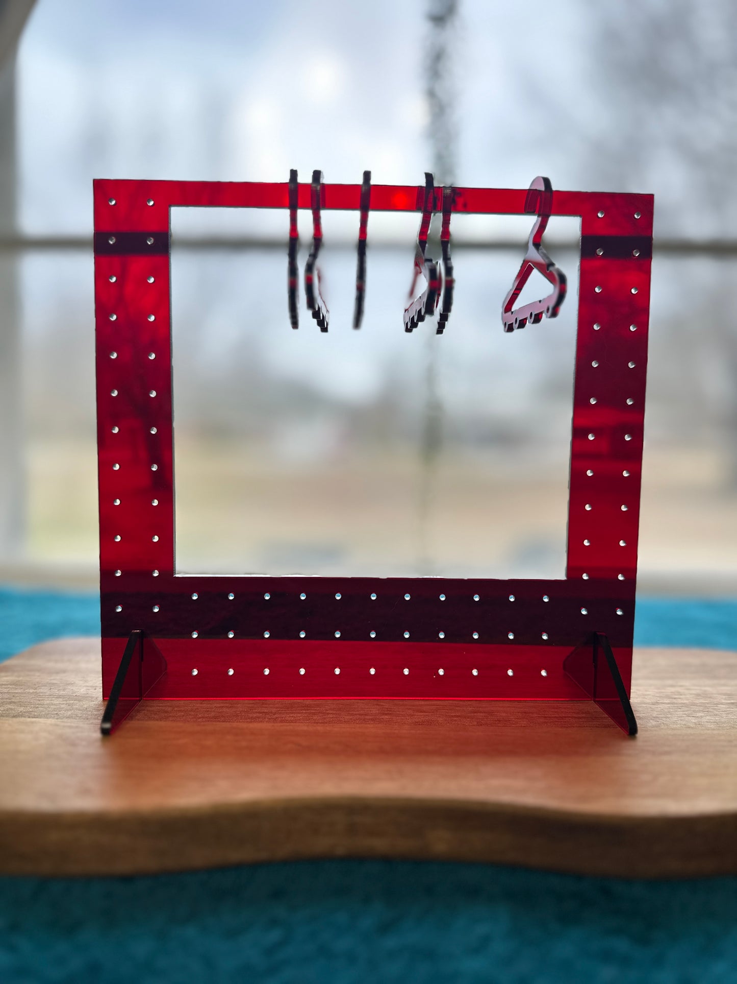 Jewelry display with 6 hangers