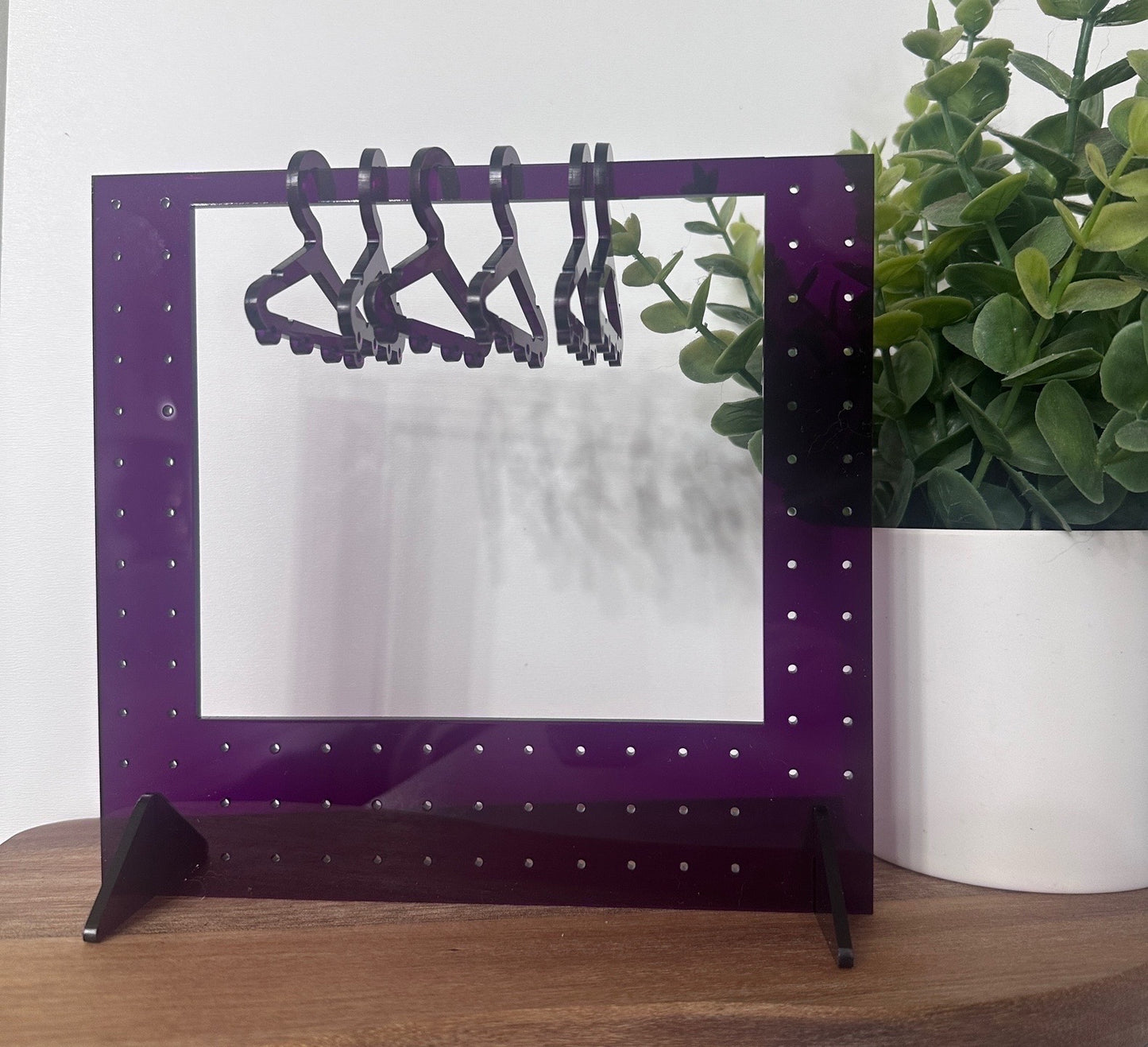 Jewelry display with 6 hangers